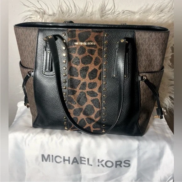 Michael Kors Signature Voyager East West Tote In Multi Black & Brown Giraffe NWT - Picture 16 of 16